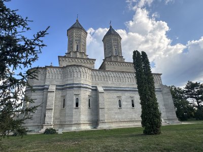 Mănăstirea Sfinţii Trei Ierarhi