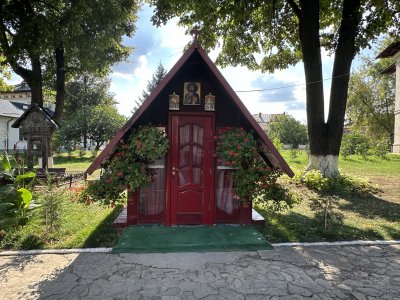 47.16475555555555,27.58913888888889