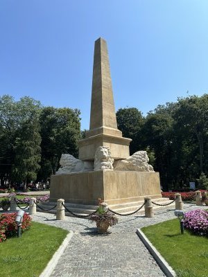 47.17853888888889,27.56674444444445