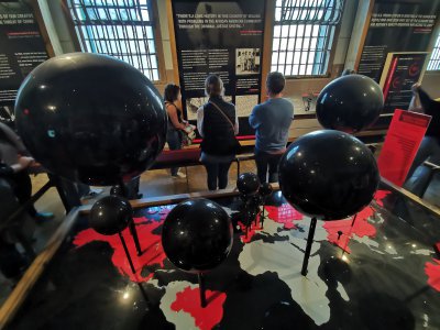 37.826862335,-122.42320251444445