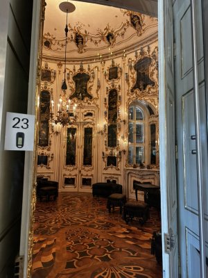 48.18489166666667,16.31222222222222