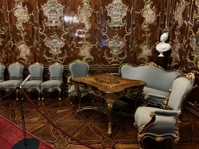 48.18454444444444,16.31388333333333