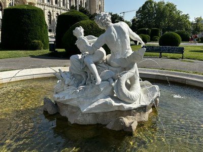 48.20442222222223,16.36010277777778